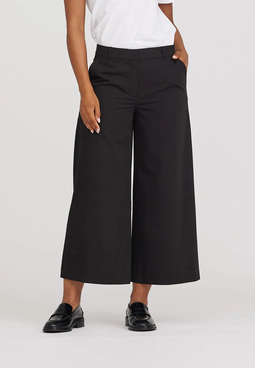Laurie Lia Loose CL damesbroek Black cropped