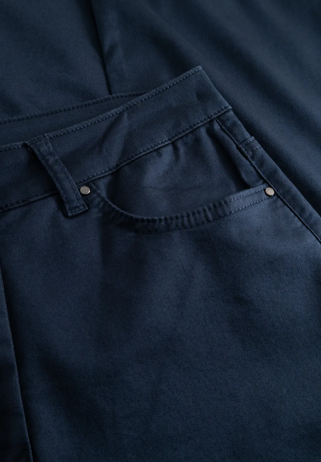 Laurie Amelia Straight ML broek navy stretch