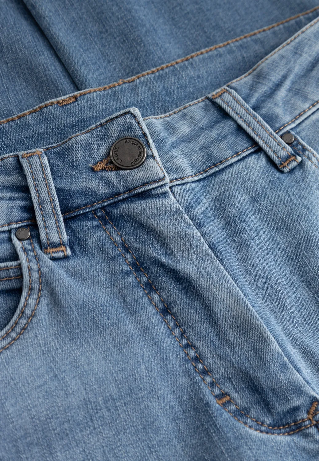 Laurie Amelia Raw Straight CL jeans Washed Blue stretch
