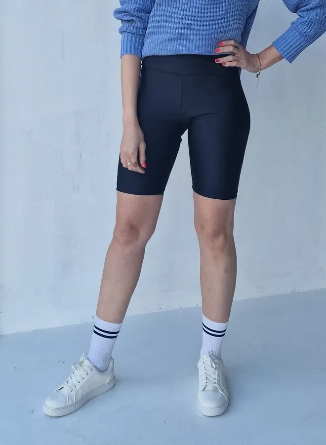 Madame Liz Biker Short Zwart Travelstof Stretch