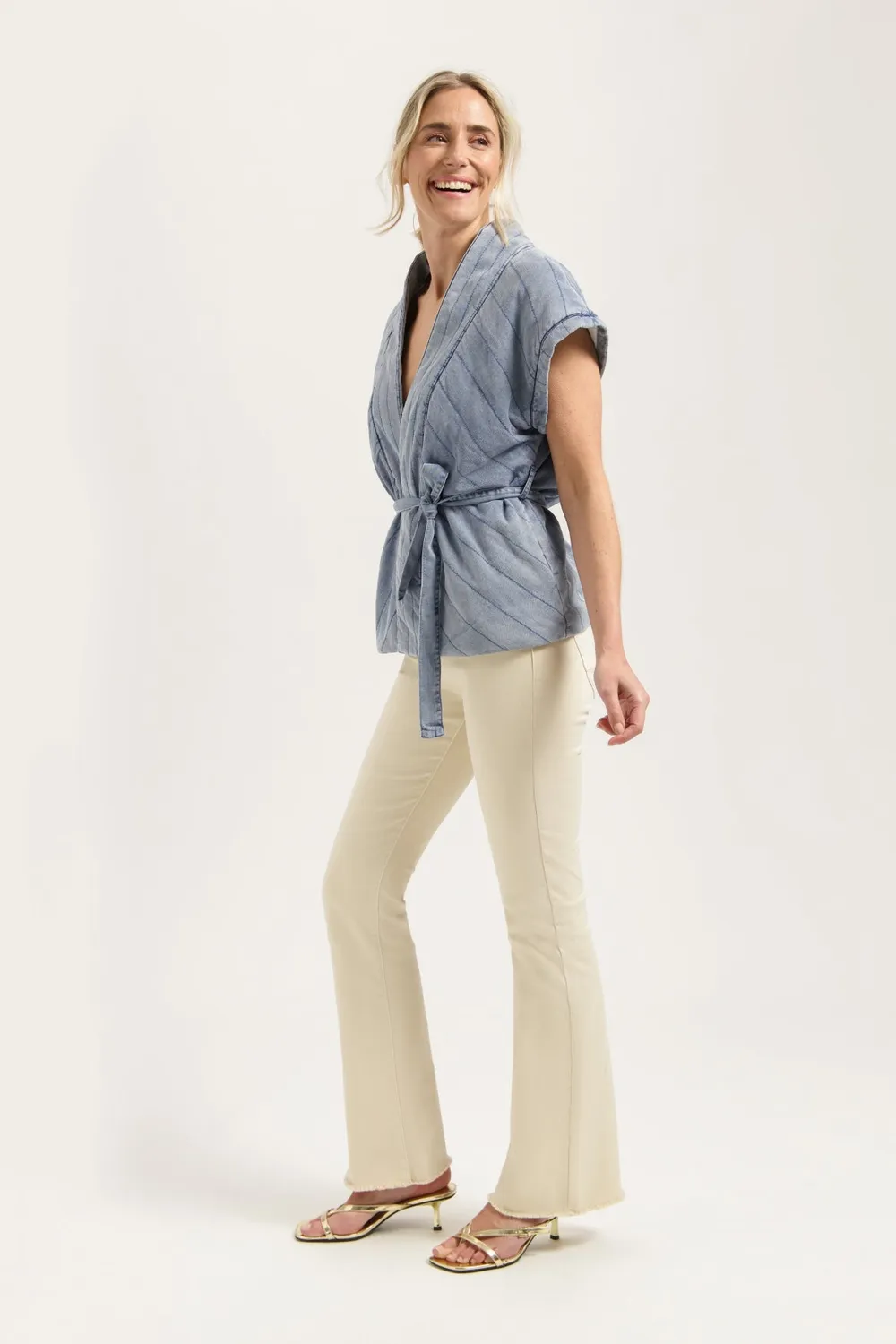Florez Flared jeans cream met stretch