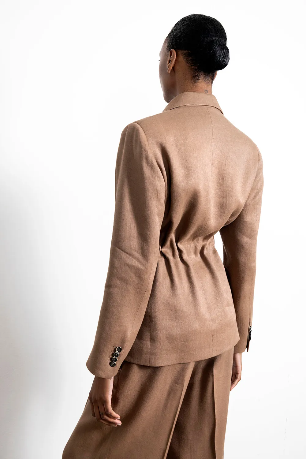 Nine In The Morning Agnese Blazer Dames Camel Linnen