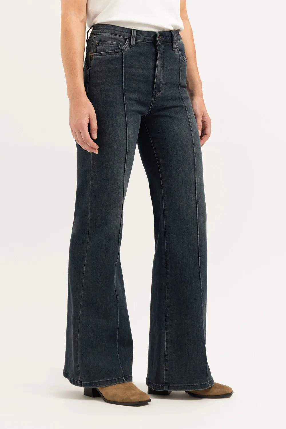 Florez Ana flared jeans Classic Indigo wijd