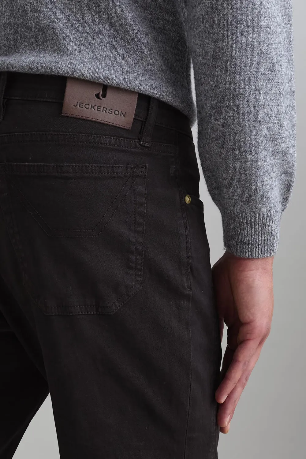 Jeckerson John slim fit broek heren donkerbruin gabardine