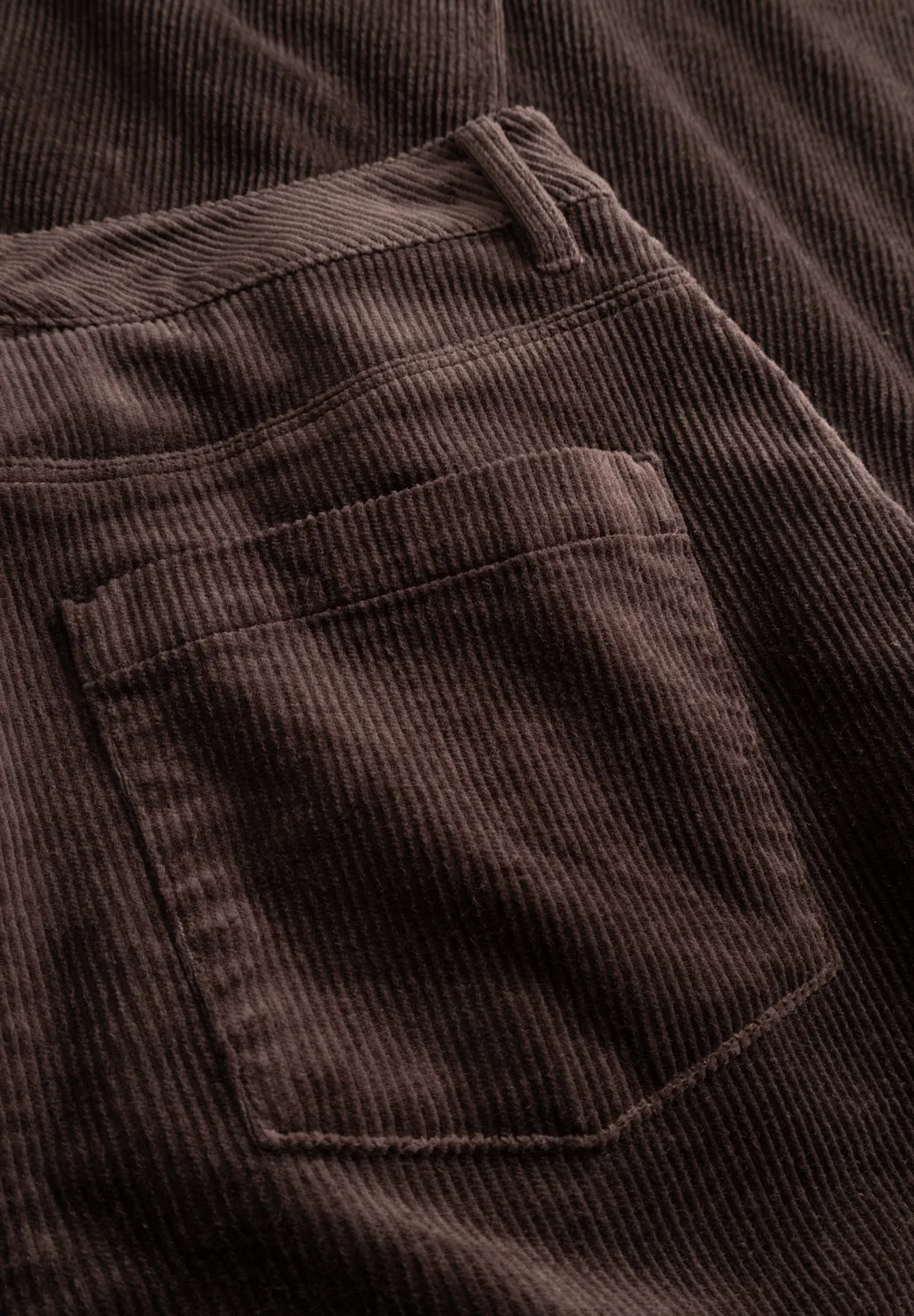 Laurie Charm Loose Corduroy broek bruin losse pasvorm
