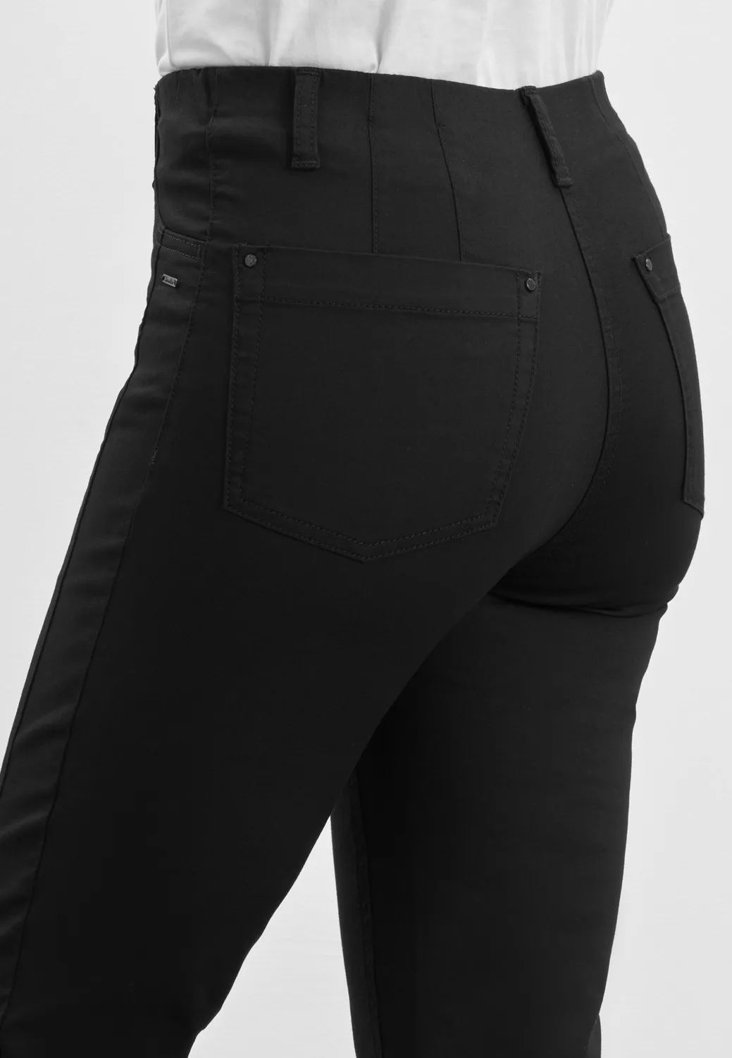 Laurie Piper Regular CL 100769 damesbroek Black katoen