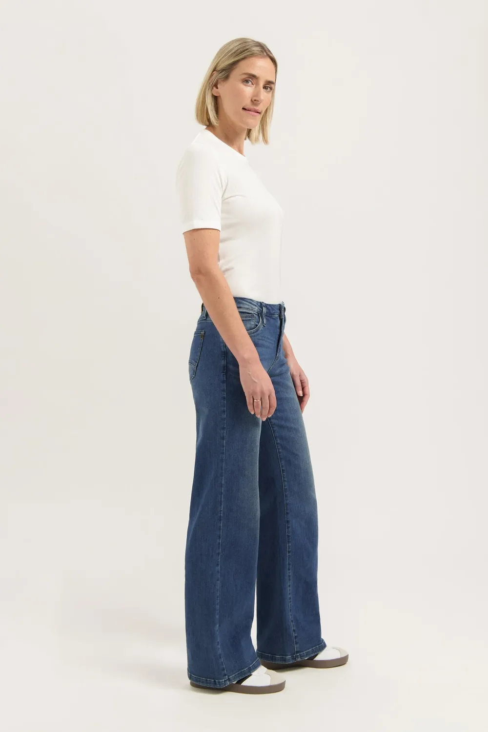 Florez Sophie Straight jeans Sky Blue mid waist