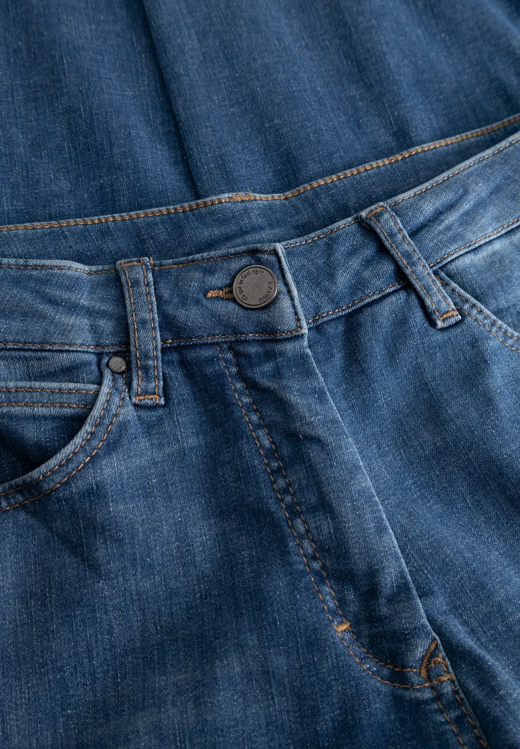 Laurie Carol Loose SL jeans Washed Blue Denim kort