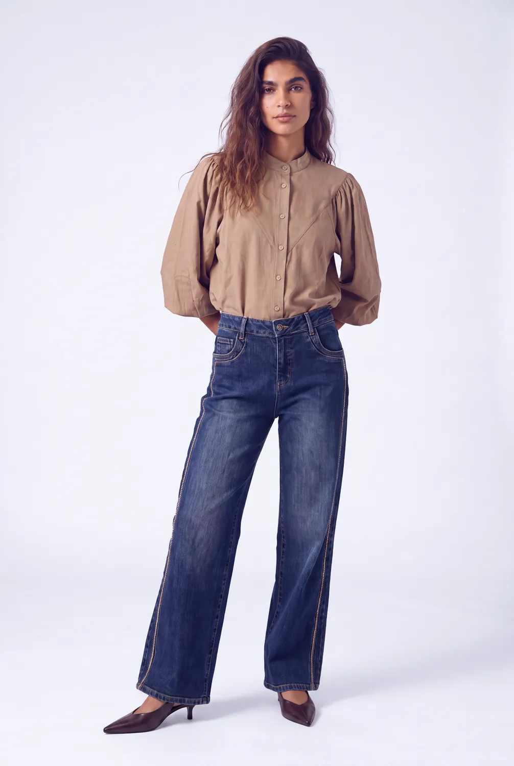 Florez Bibi blouse Dark Sand pofmouw elegant