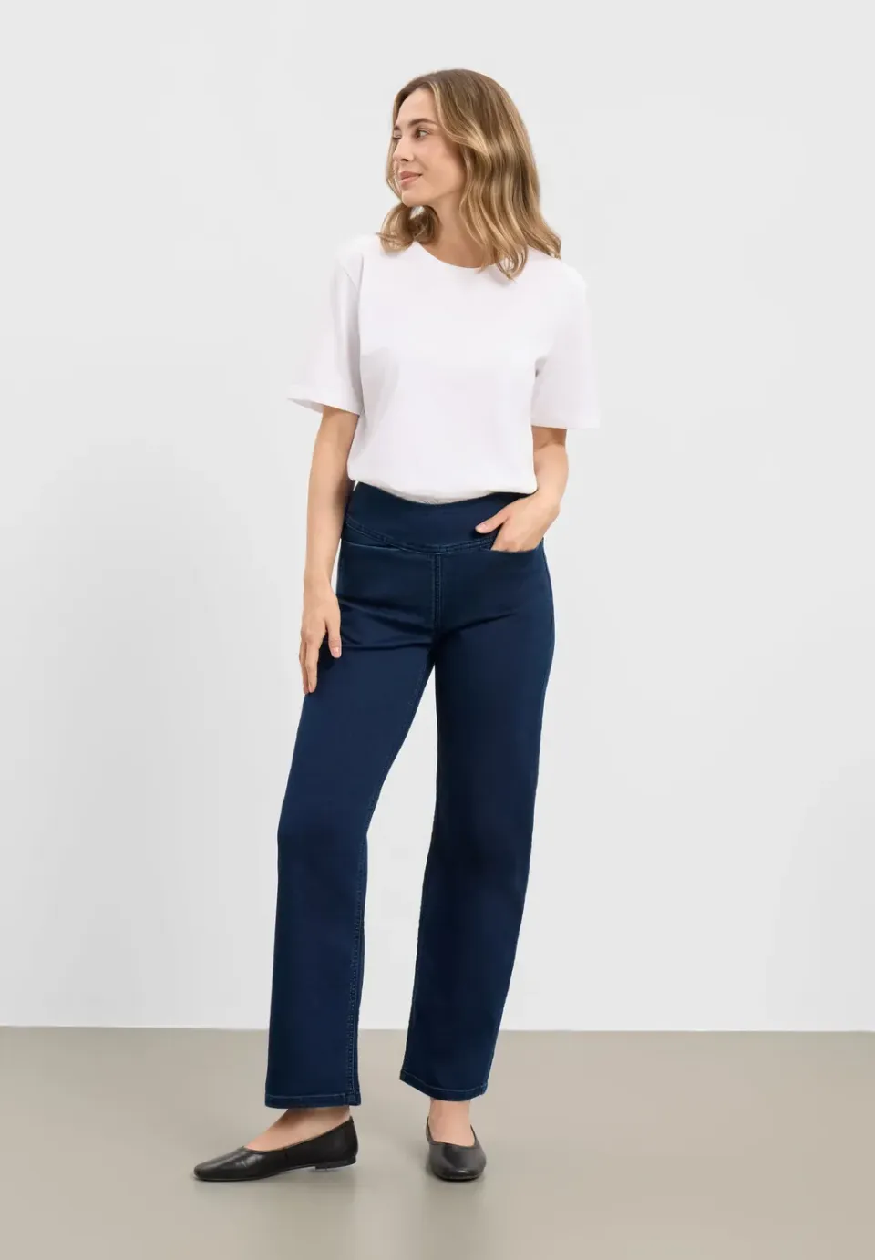 Laurie Thea Straight SL jeans Dark Blue Denim kort