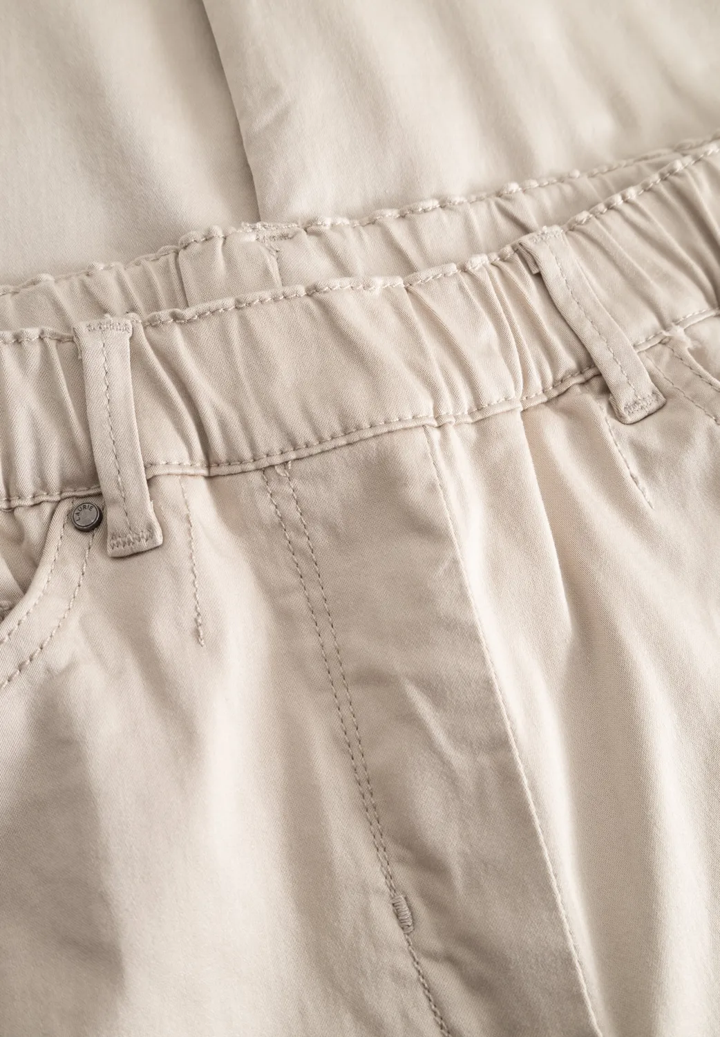 Laurie Hannah 22244 Capribroek Grey Sand Stretch