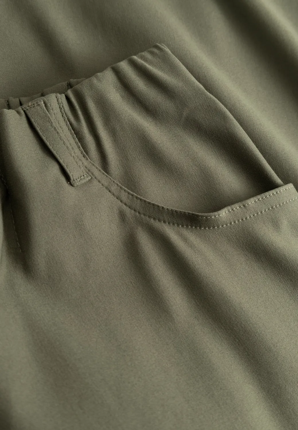 Laurie Donna Loose Crop damesbroek Khaki cropped stretch