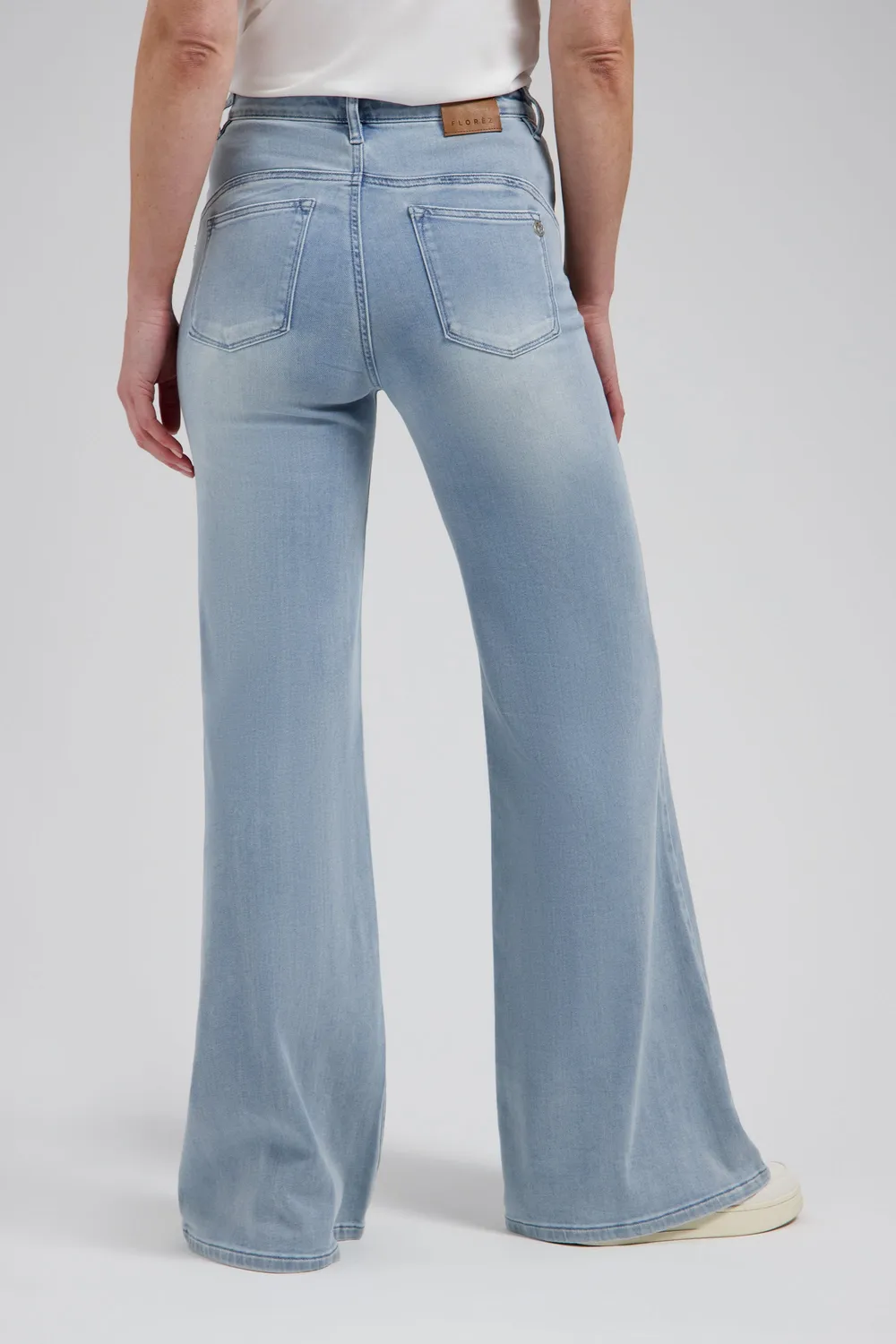 Florez Ana Flared Pocket jeans Smooth blue high waist