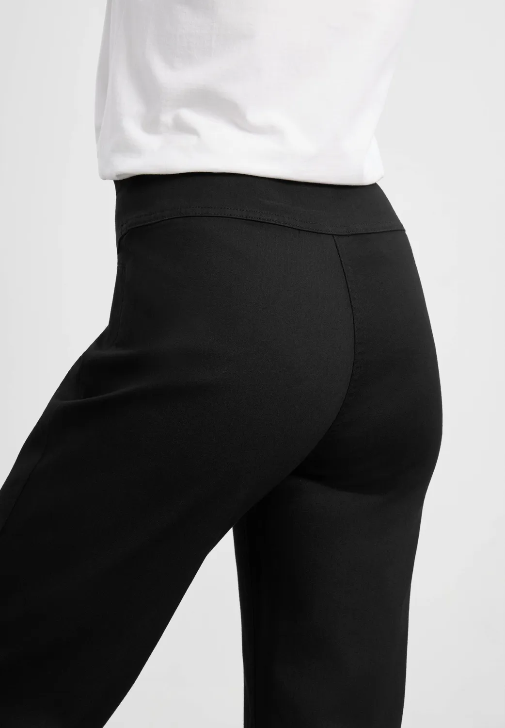 Laurie Thea Straight SL broek Black korte pijp