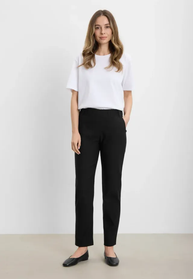 Laurie Taylor Regular SL damesbroek Black korte lengte