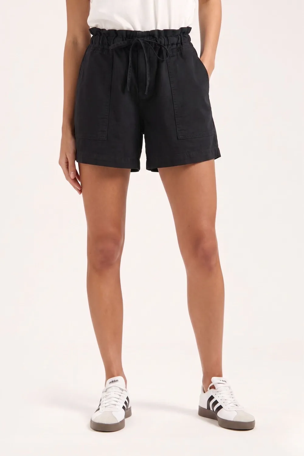 Florez Will short Black bermuda strikdetail