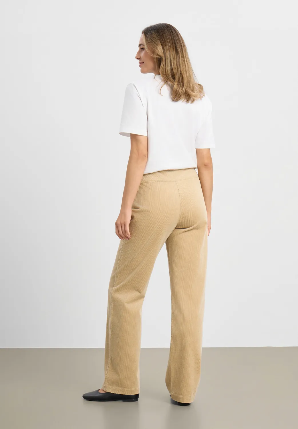 Laurie Thea Straight fluwelen broek Cafe Latte medium stretch