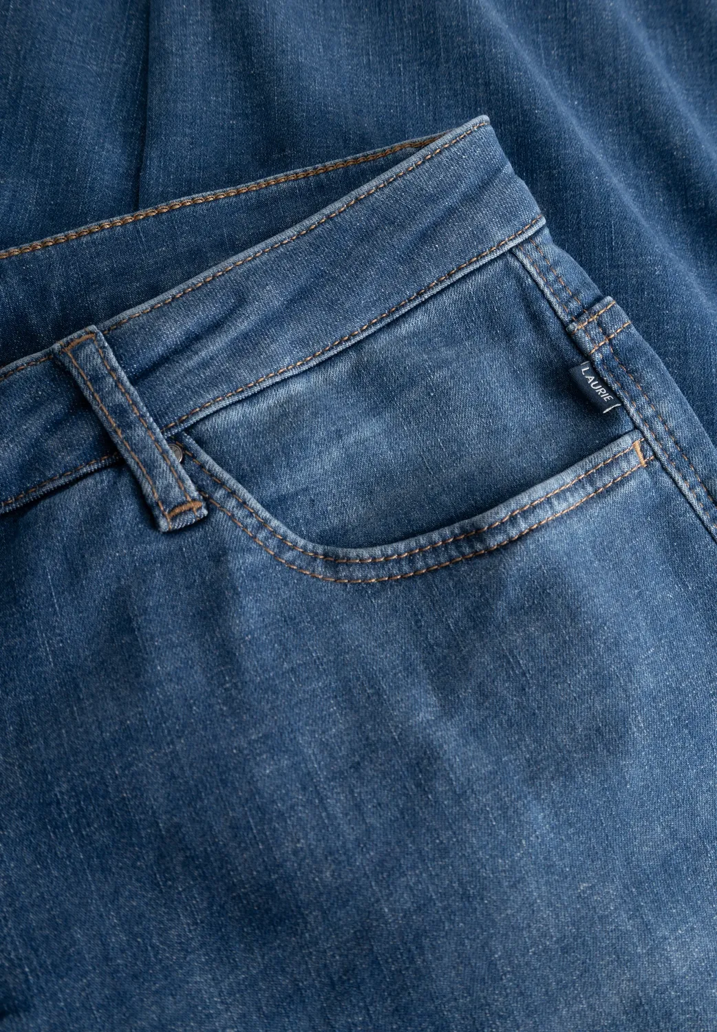 Laurie Carol Loose SL jeans Washed Blue Denim kort