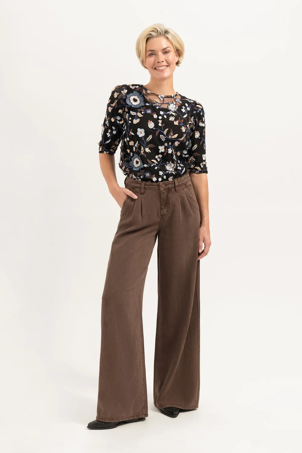 Florez Gina Loose jeans Brown losse fit bruin