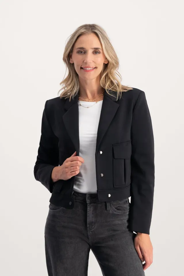 Florez Gigi Jacket Black knoopsluiting klepzakken