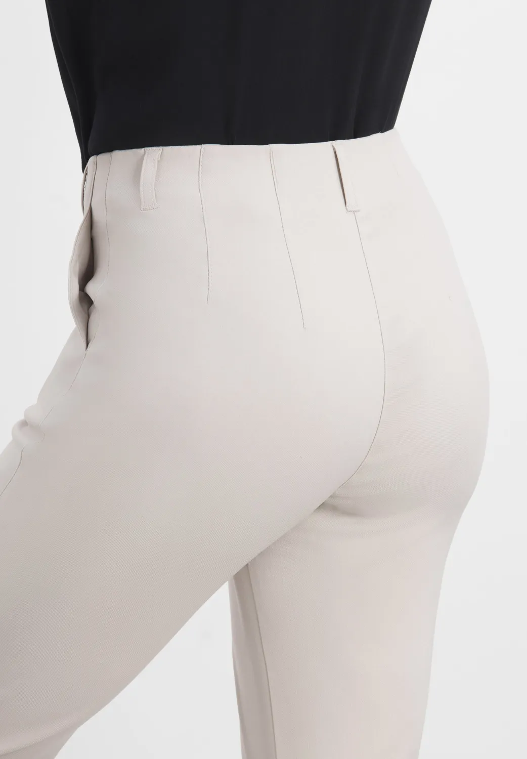 Laurie Taylor Regular SL damesbroek Grey Sand kort