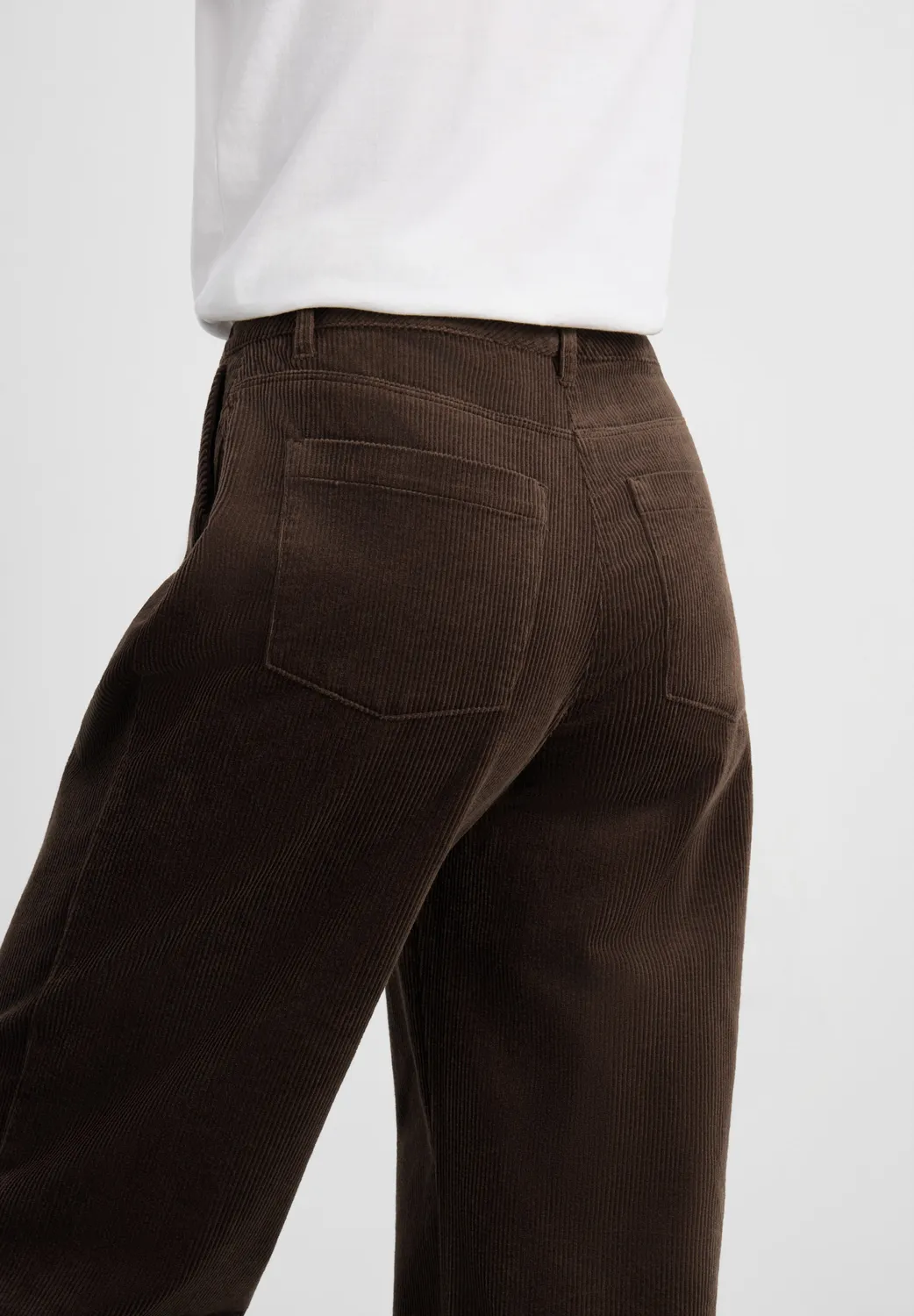 Laurie Charm Loose Corduroy broek bruin losse pasvorm