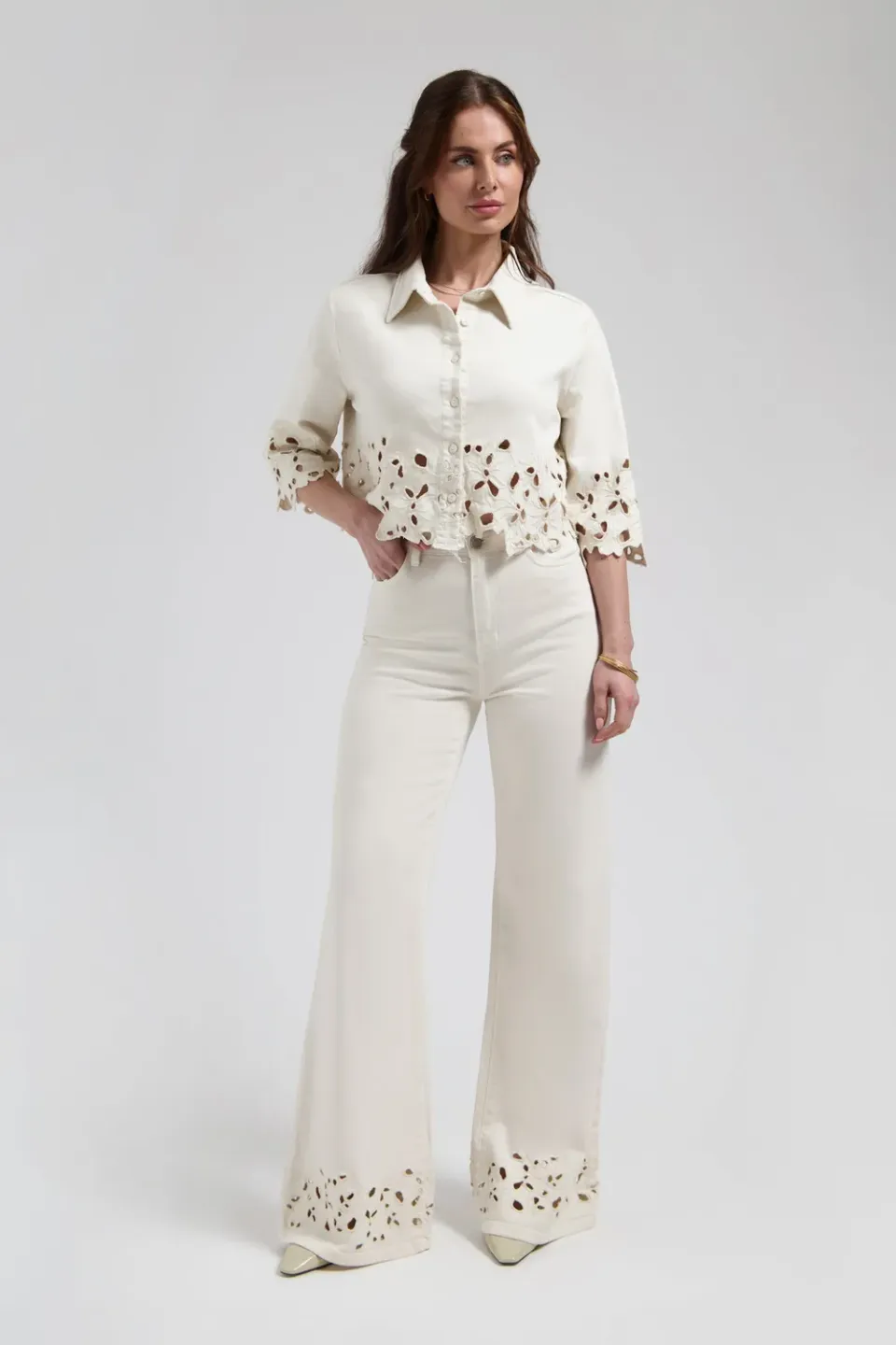 Florez Ana flared embro jeans soft white borduursel