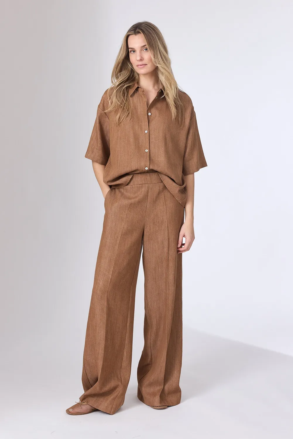 Corel Lior Wide Lyocell broek tabacco ademend