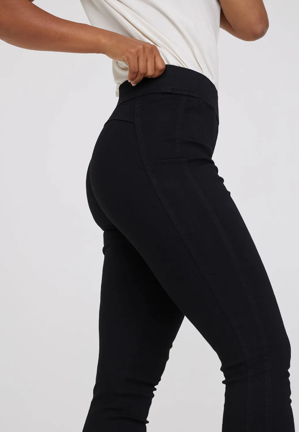 Laurie Serene Slim SL broek Black denim stretch
