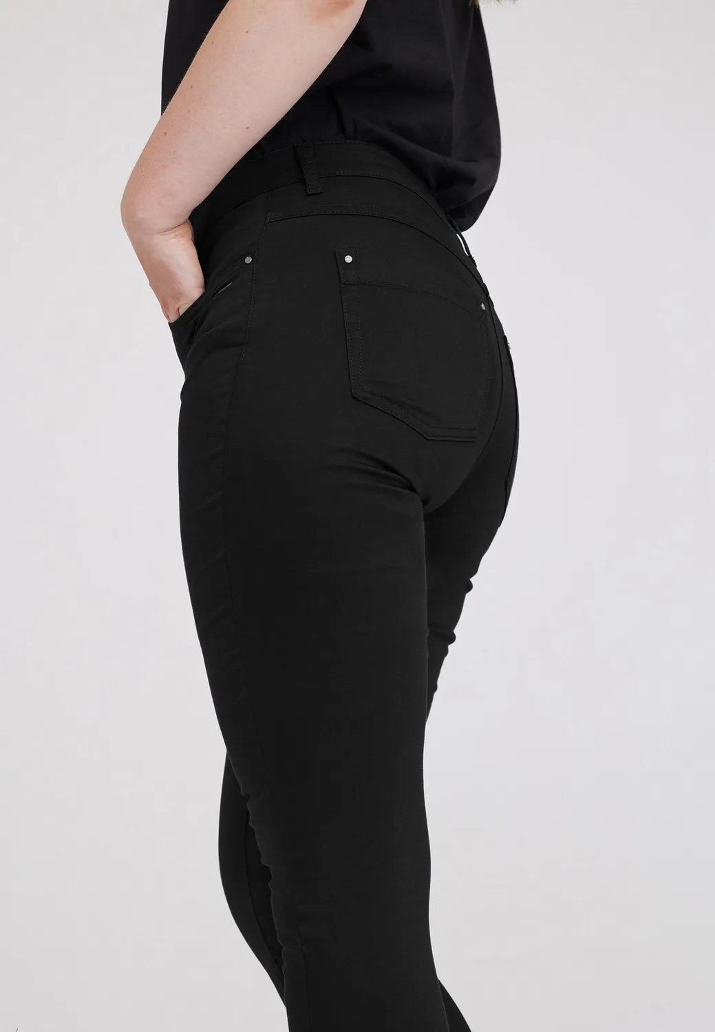 Laurie Laura Slim broek zwart katoen stretch