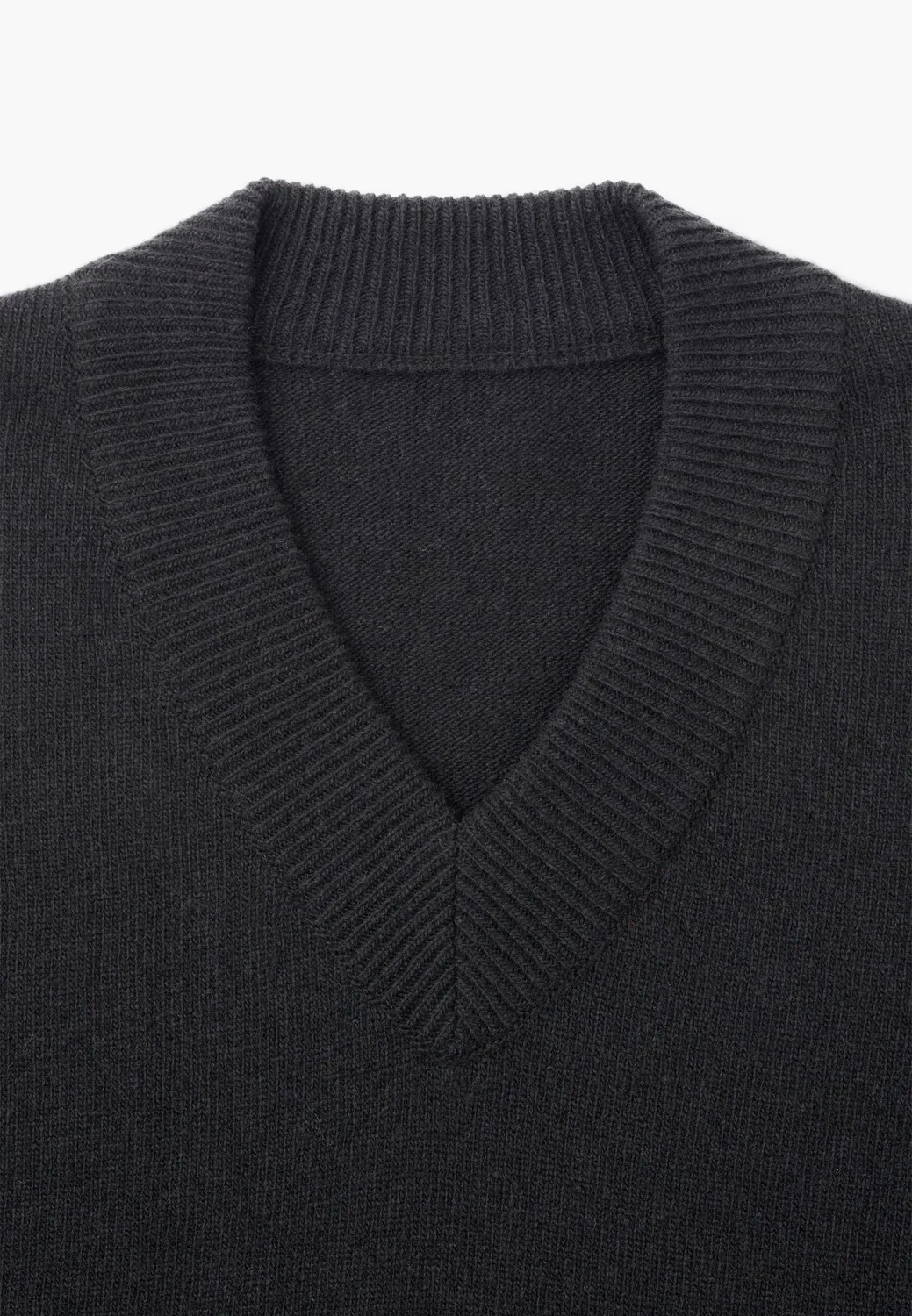Laurie Iza 101167 sweater zwart wol V-hals