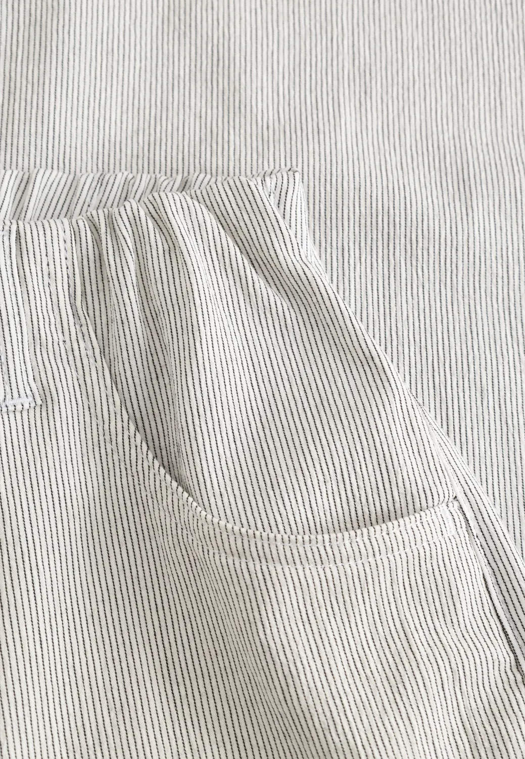 Laurie Donna Loose CL cropped broek white pinstripe
