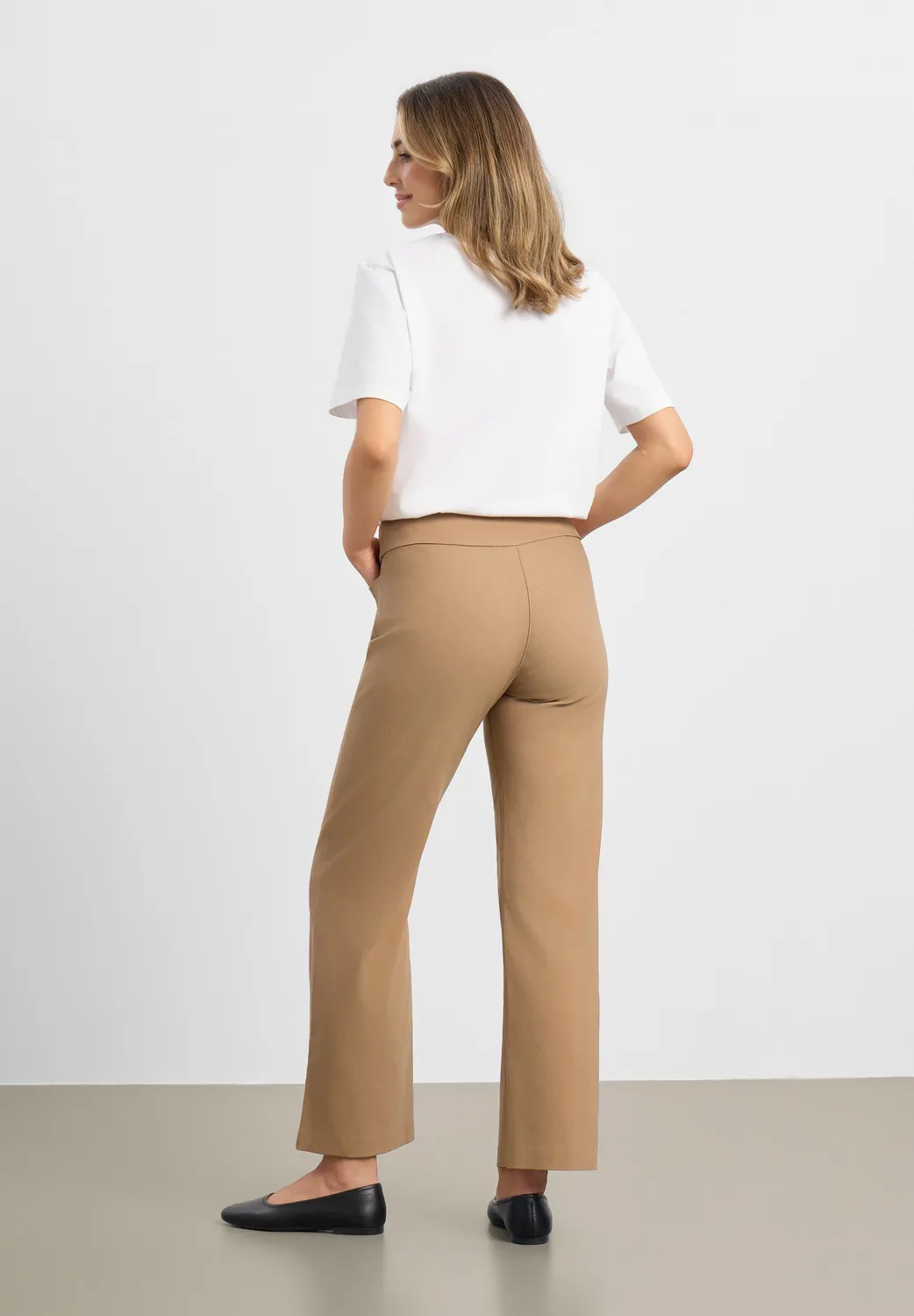 Laurie Thea Straight SL broek nougat elastische taille
