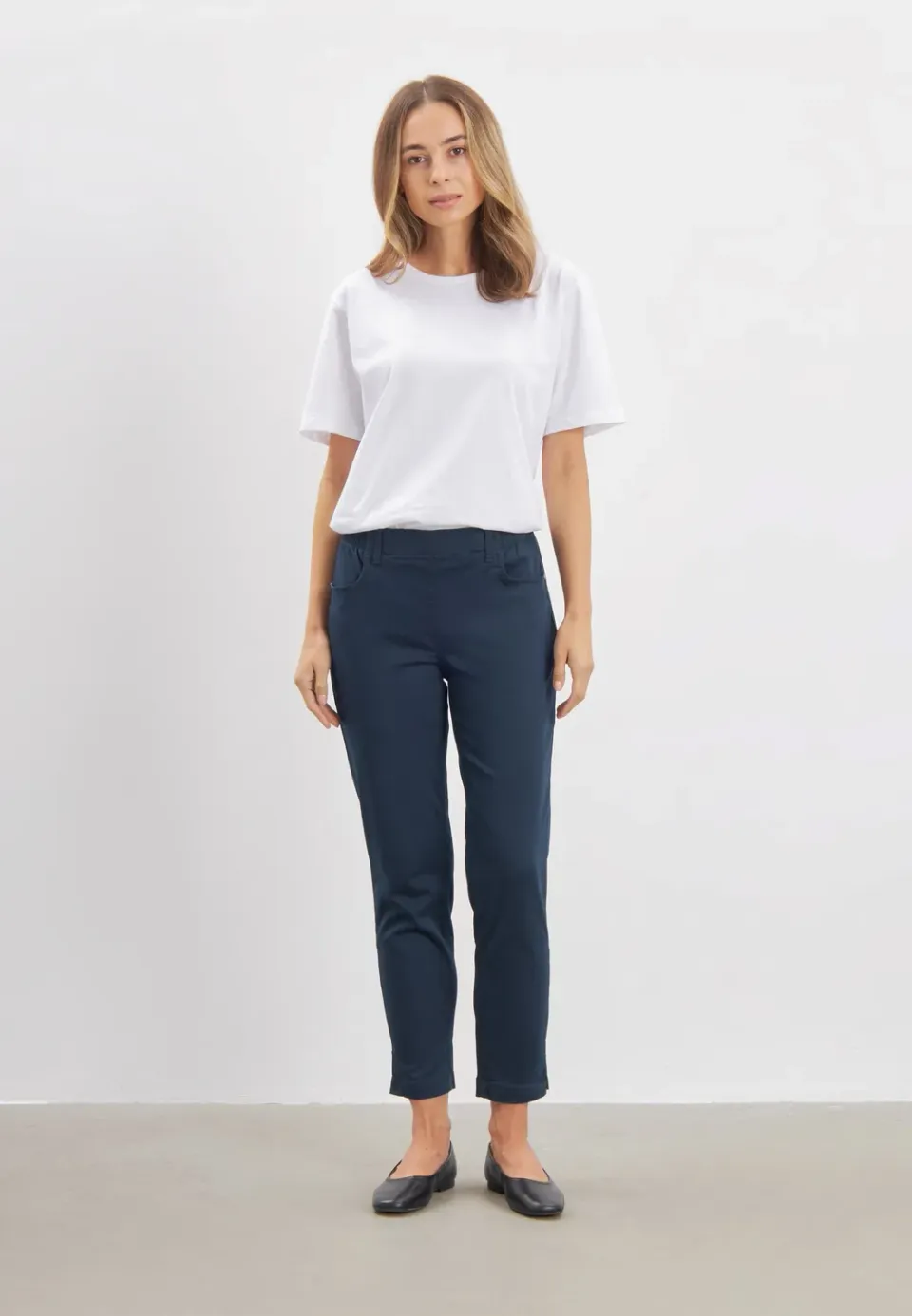 Laurie Ellie Relaxed SL damesbroek Navy 69 cm
