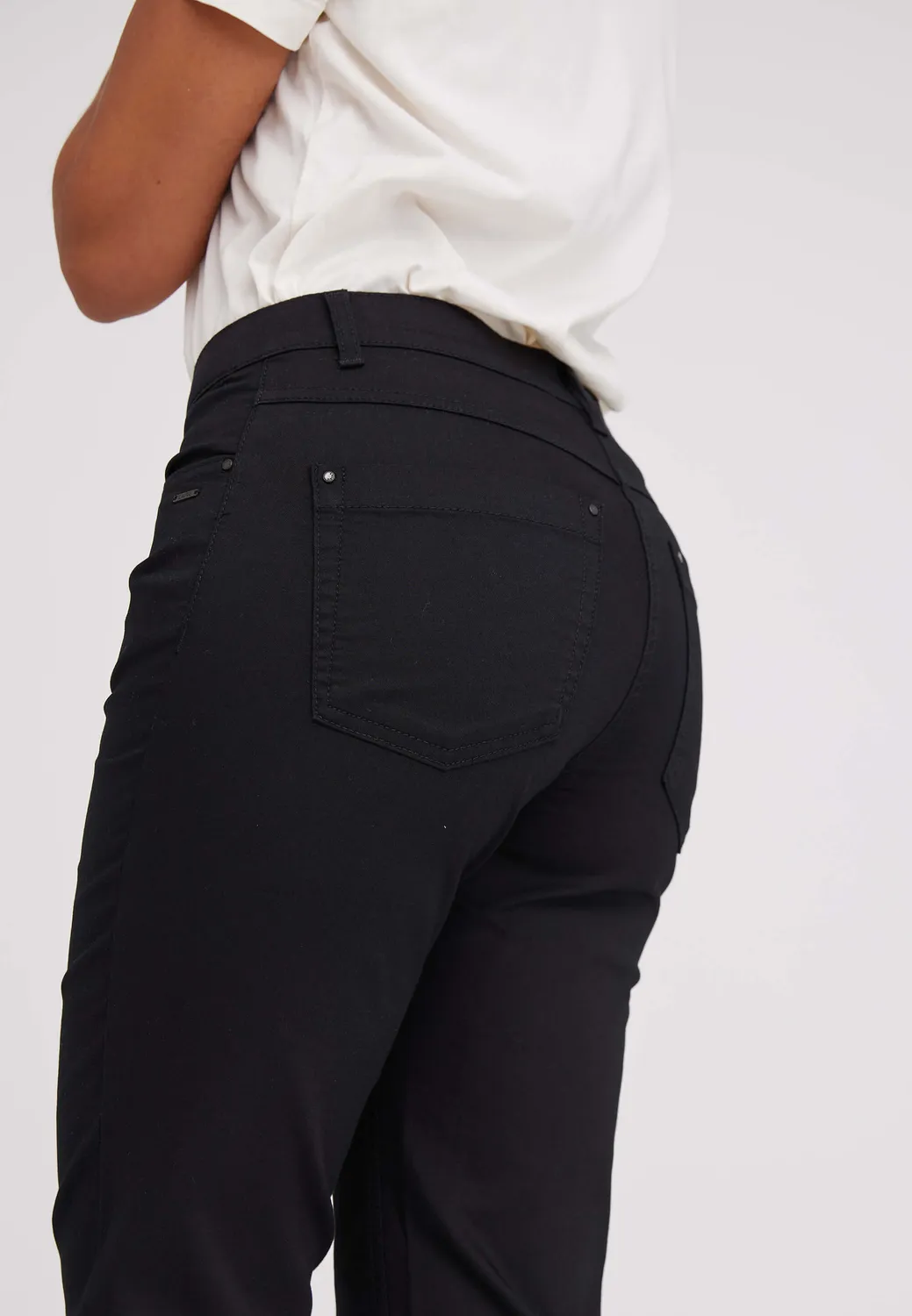 Laurie Amelia Straight ML broek zwart katoenmix