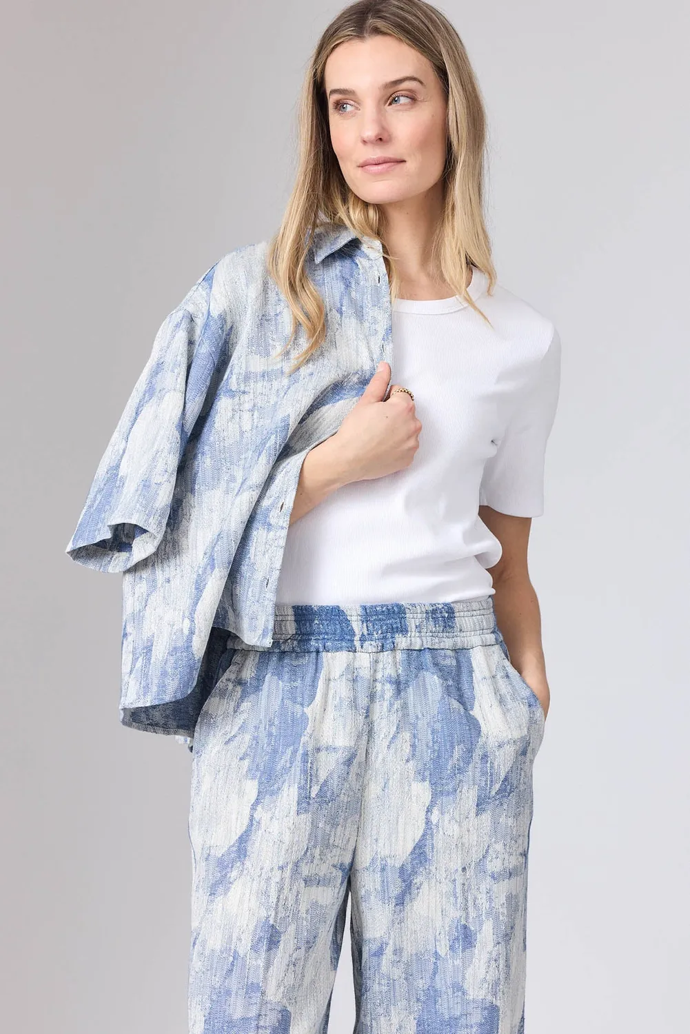 Corel Mila Denim Jaquard blouse boxy fit