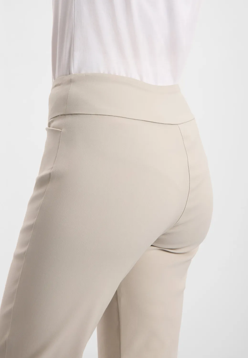Laurie Thea Straight SL broek grey sand korte lengte