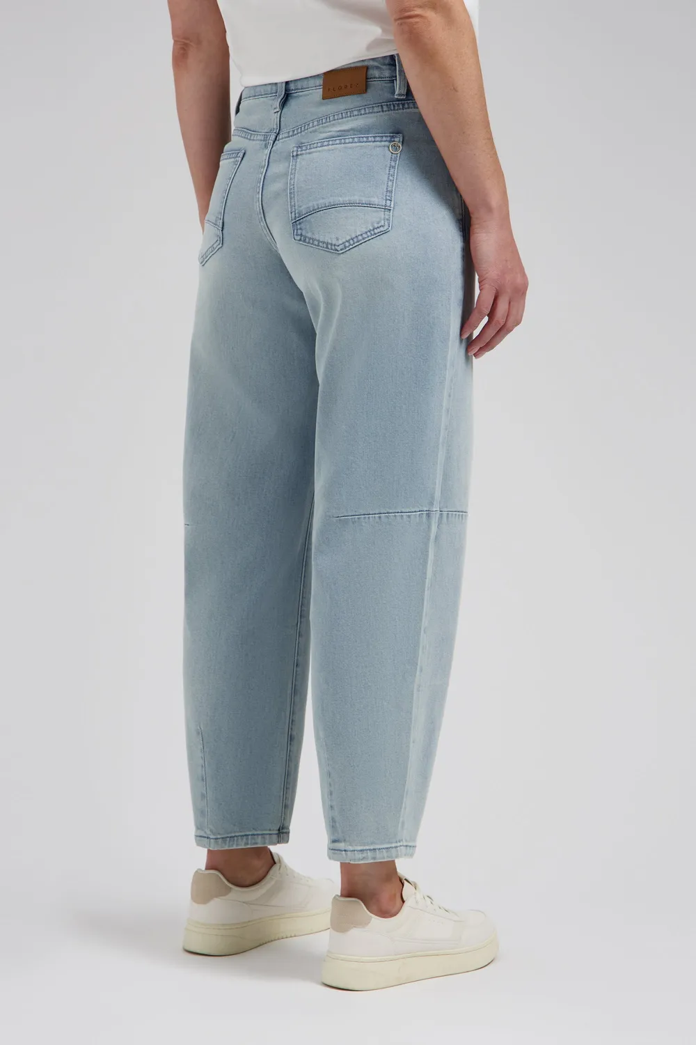 Florez Tess barrel jeans Crystal blue mid-waist