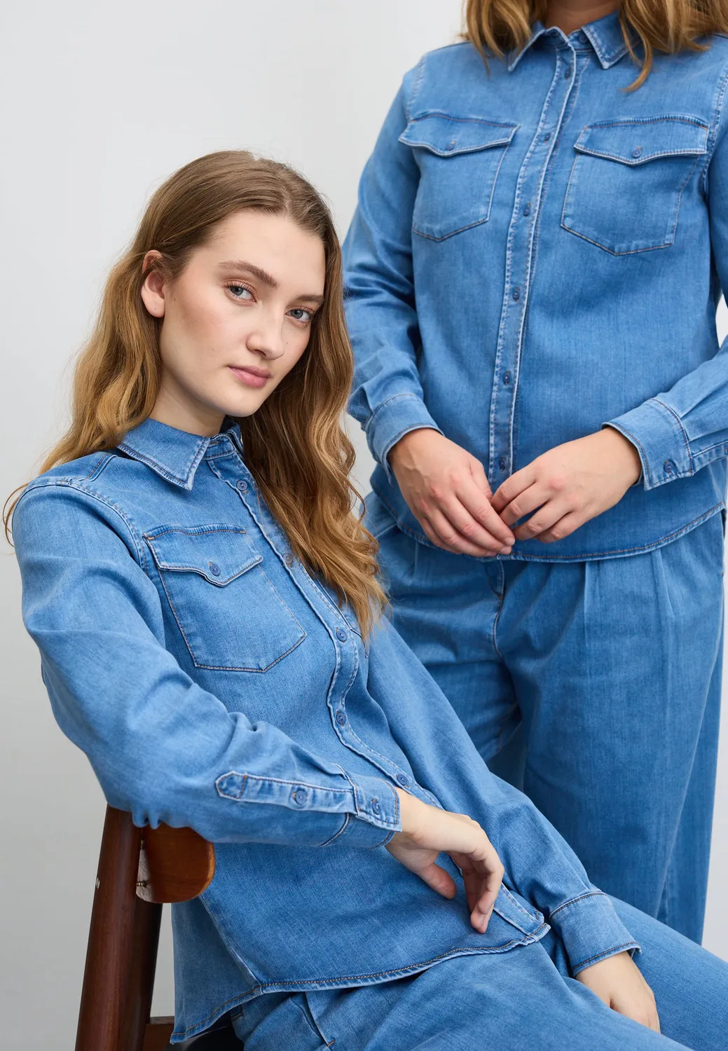 Laurie Vitta 100984 spijkerblouse washed blue denim
