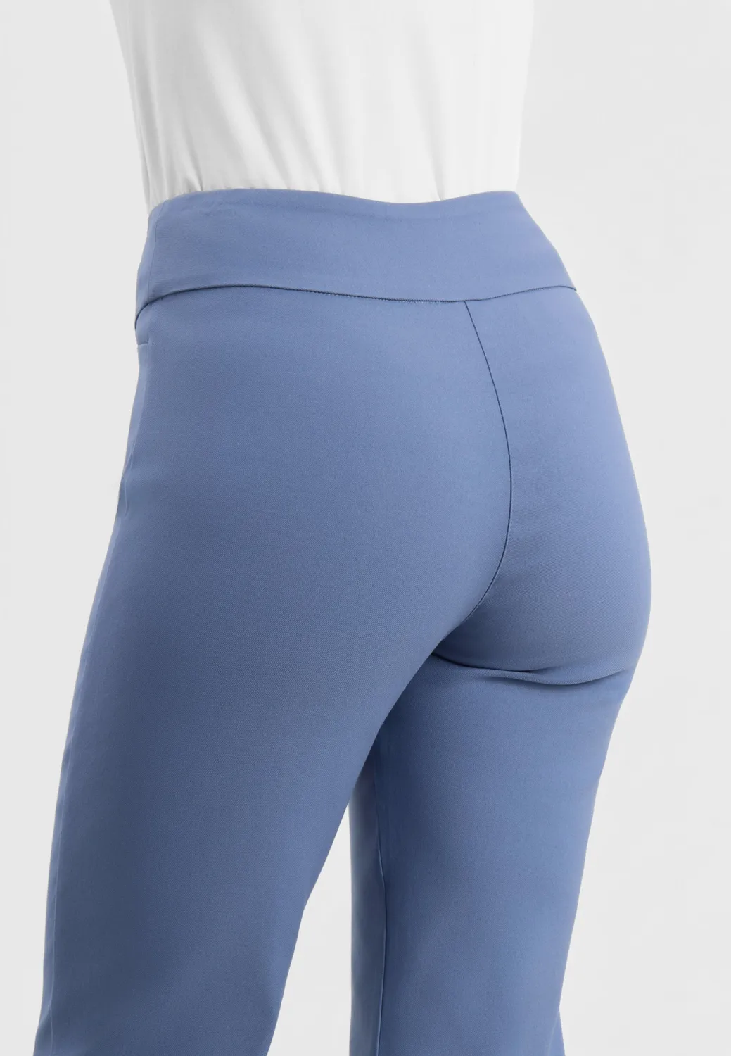 Laurie Thea Straight SL damesbroek blue korte lengte