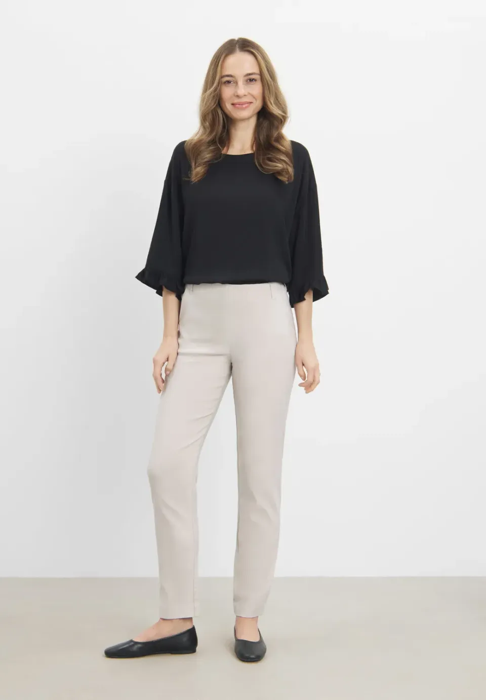 Laurie Taylor Regular SL damesbroek Grey Sand kort