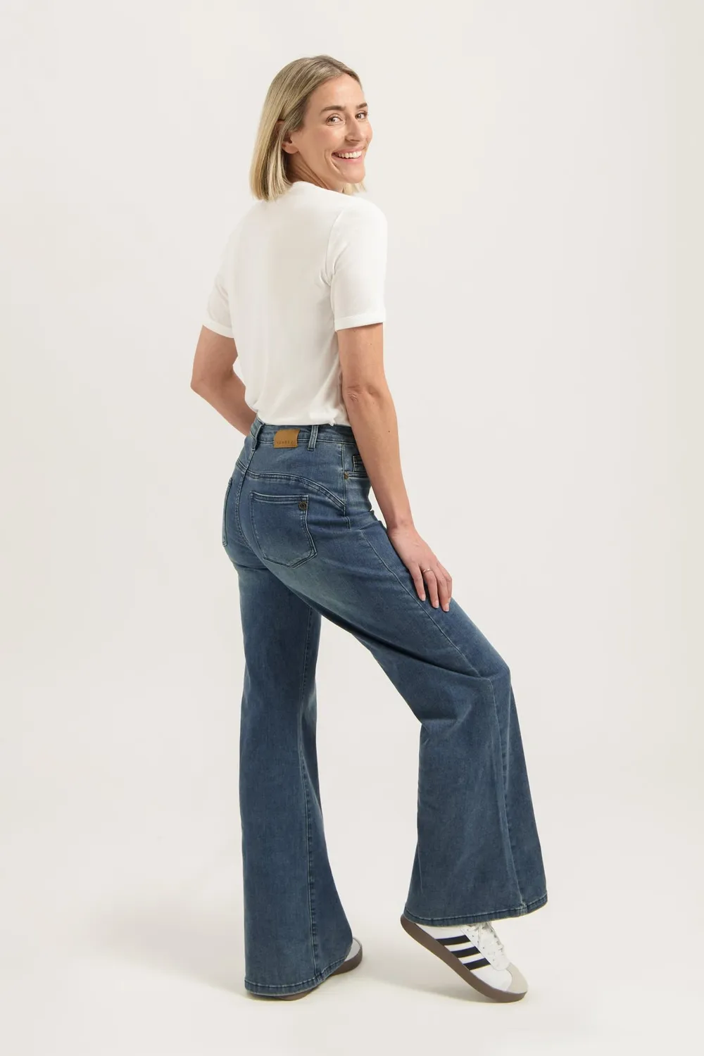 Florez Ana Flared Jeans Sky Hipe hoge taille