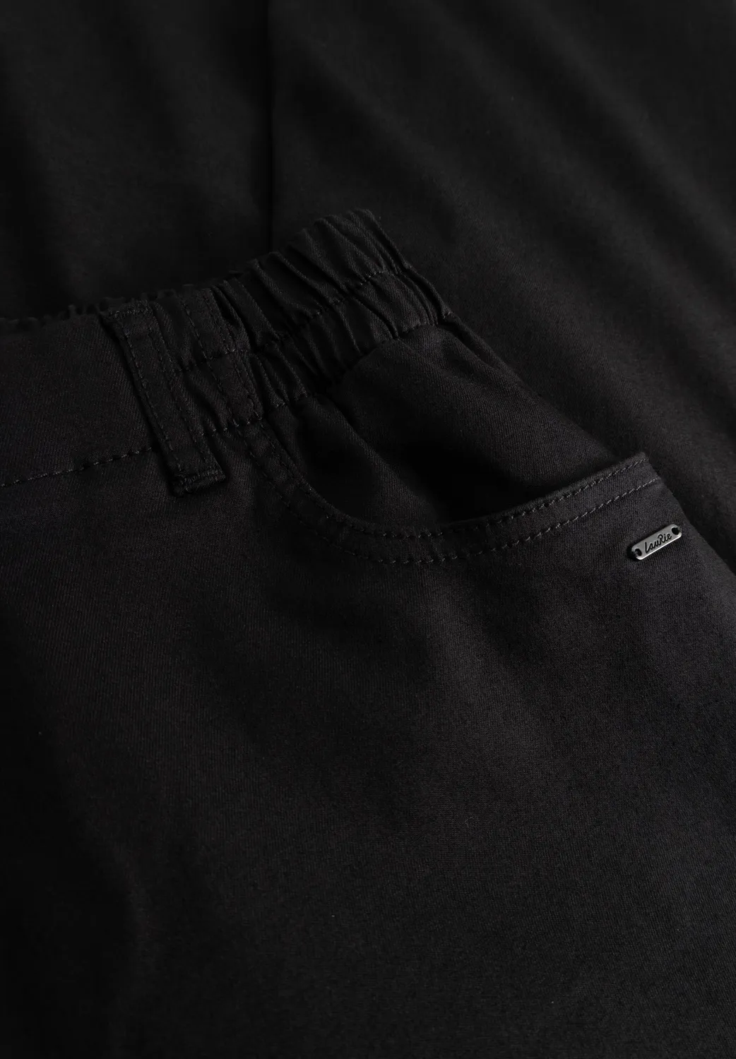 Laurie Violet Relaxed ML broek Black biologisch katoen