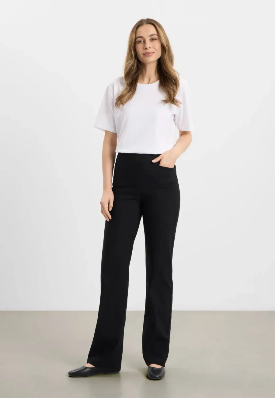 Laurie Thea Straight LL damesbroek zwart lang 85 cm