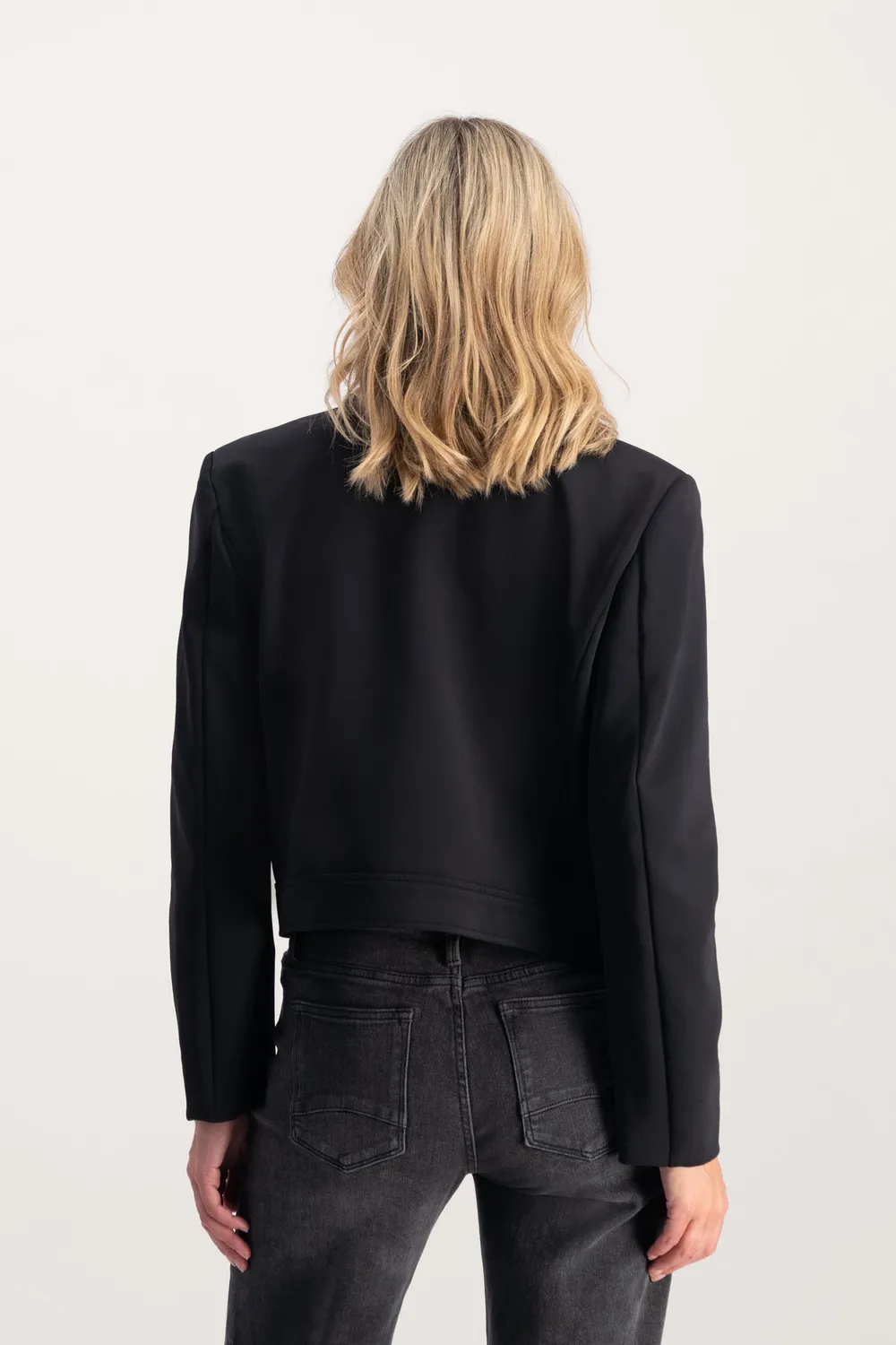 Florez Gigi Jacket Black knoopsluiting klepzakken