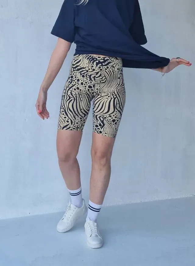 Madame Liz Biker short animalprint travelstof kort