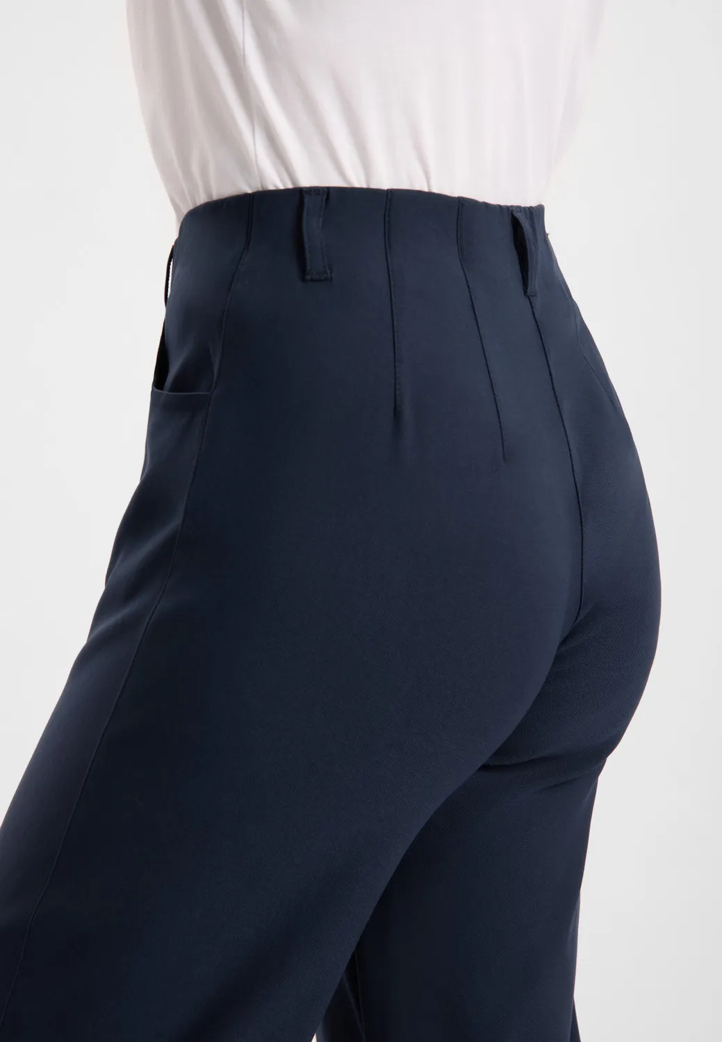 Laurie Donna Loose SL 101134 damesbroek navy korte lengte