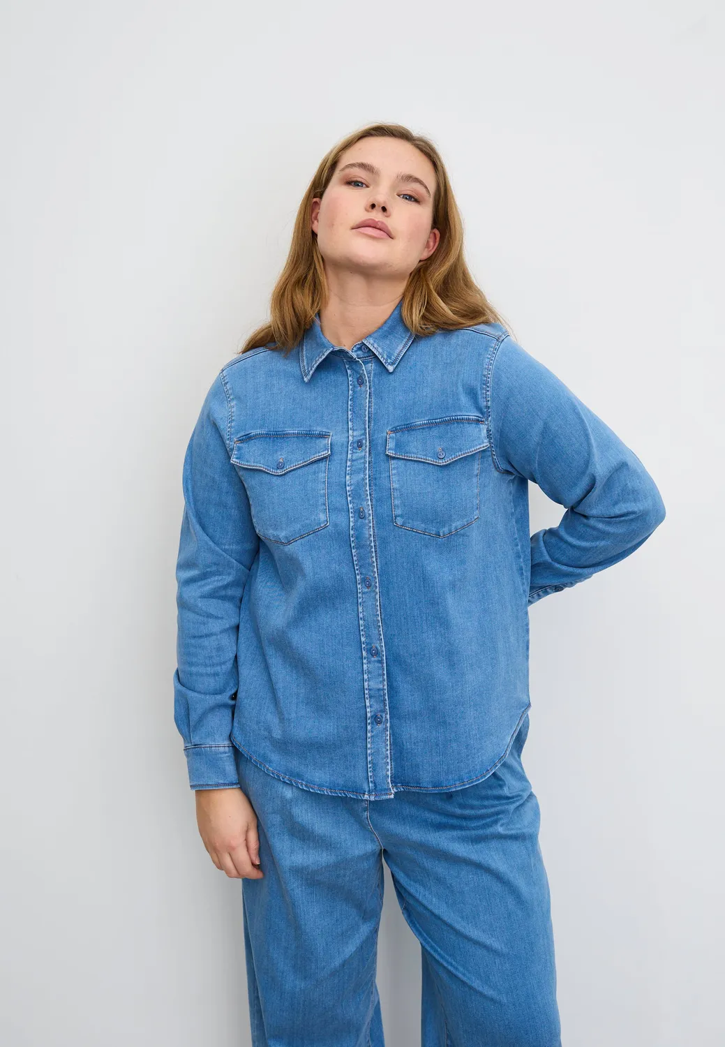 Laurie Vitta 100984 spijkerblouse washed blue denim